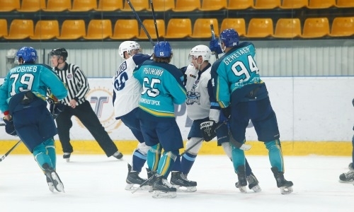 Фоторепортаж с матча МХЛ «Алтай» — «Сибирские Снайперы» 1:0