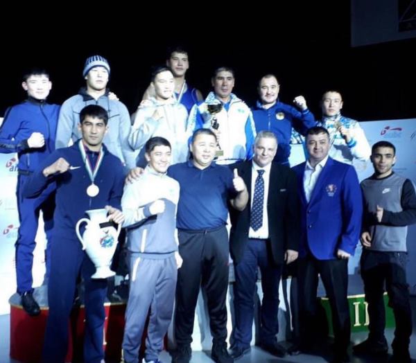 Сборная Казахстана, взяв три «золота», выиграла международный турнир в Венгрии