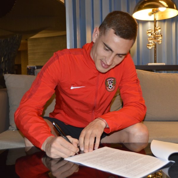 «Шахтер» объявил о подписании полузащитника «Олимпика»