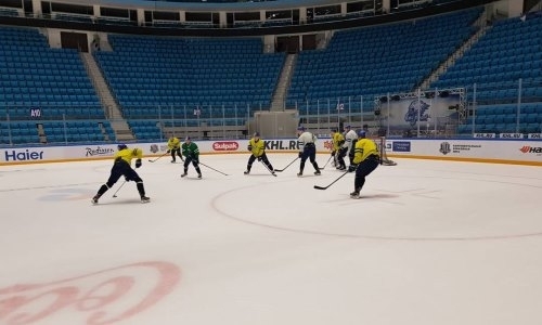 Фоторепортаж с тренировки «Барыса»