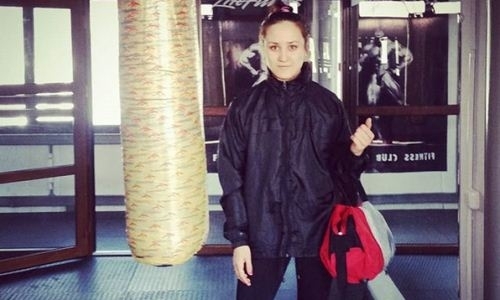 Боксирующая в профи казахстанка травмировалась на любительском турнире