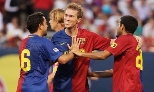 Бывшая звезда «Штутгарта», «Арсенала» и «Барселоны» тренируется с «Кайратом»