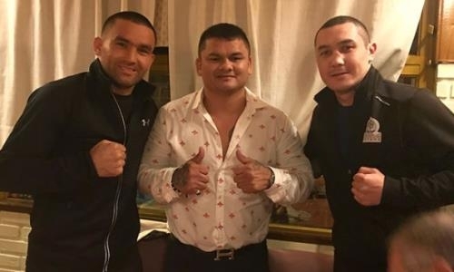 Моминов и Рысбек встретились с аргентинскими чемпионами