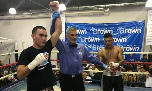   Казахстанский спарринг-партнер Альвареса одержал пятую победу в профи