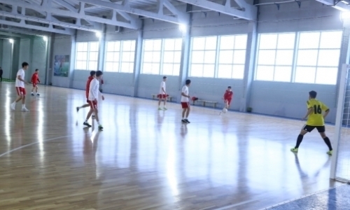 Футбольный комплекс открыли в здании заброшенной фабрики Актобе