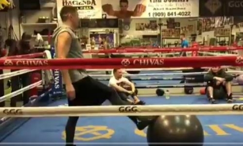 Как Головкин и Ахмедов на ринге в футбол играли