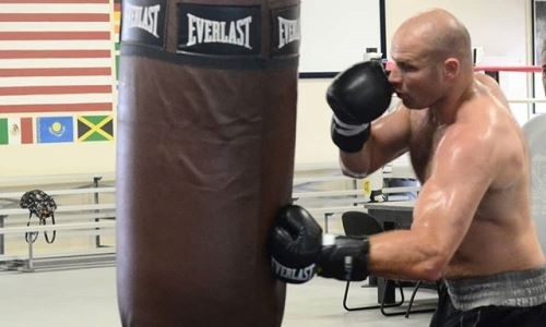 Дычко поблагодарил за поддержку после победы над американцем