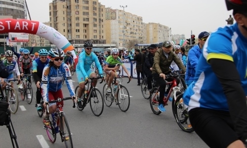 Веломарафон по маршруту Ташкент — Шымкент стартовал в Узбекистане