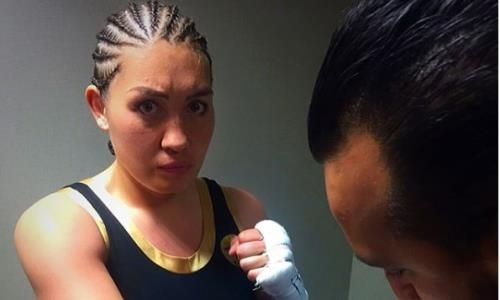 Казахстанская GGG среди женщин показала свои новые перчатки