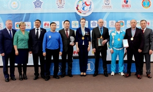 Фоторепортаж с открытия международного турнира среди женщин в Щучинске на призы Марины Вольновой