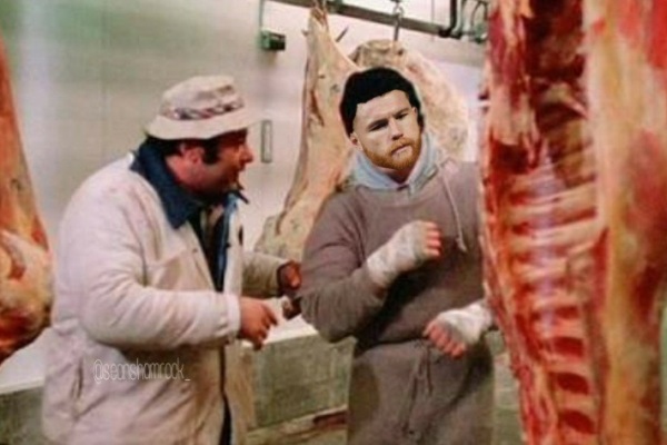 Праздничный торт со шприцами в мясе. Фанаты продолжают троллить соперника Головкина «Канело»