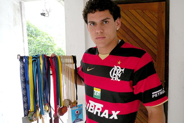 16 клубов за 10 лет. Семь фактов о новичке «Актобе» Фабрицио