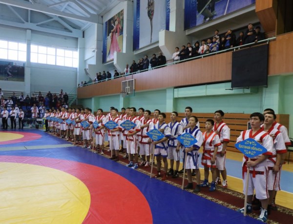 Более 500 участников приехали на чемпионат Казахстана по казакша курес в Павлодаре