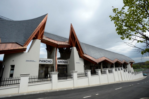 «Частично собор, частично музей». Чудесный стадион, на котором сыграет сборная Казахстана