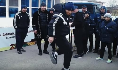 «Юрта, армрестлинг и баурсаки». Как «Атырау» отметил Наурыз