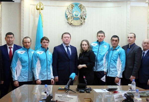 Миллион тенге вручил паралимпийцу Герлицу аким СКО