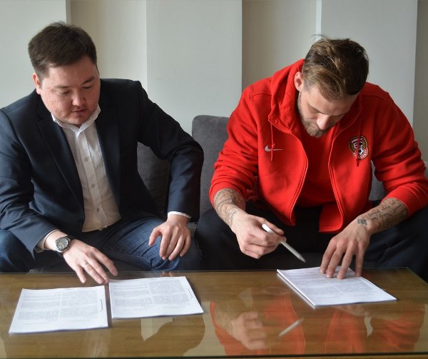 «Шахтер» подписал экс-нападающего «Базеля» и «Портсмута»