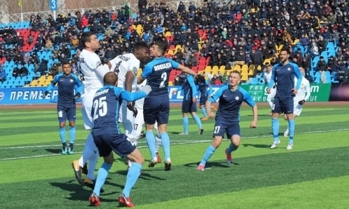 Матчи третьего тура Премьер-Лиги посетили 14 900 зрителей