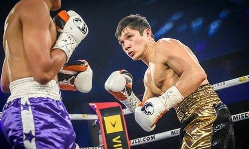 Фото судейских записок победного боя Хусаинова с мексиканцем