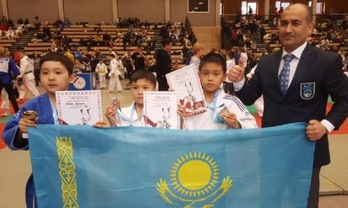 Казахстанские дзюдоисты заняли второе место на юниорском турнире в Латвии