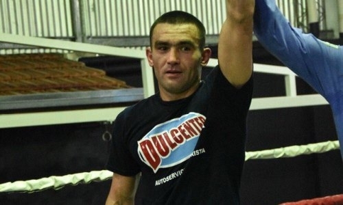 У Моминова сменился соперник по бою 6 апреля