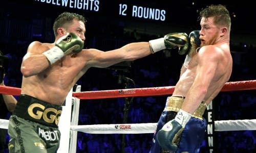 «Может, допинг в стейк добавила сама команда „Канело“?». Зарубежные фанаты отреагировали на отмену рематча Головкин — Альварес