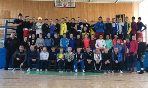 Женская сборная Казахстана проводит УТС на Украине