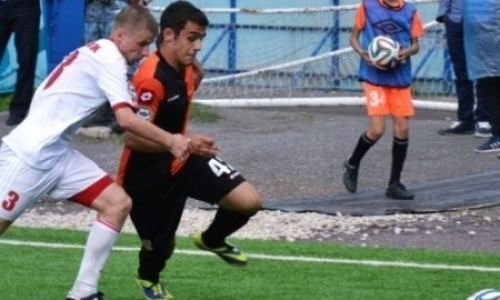 Казахстанский футболист тренируется в «Карабахе»