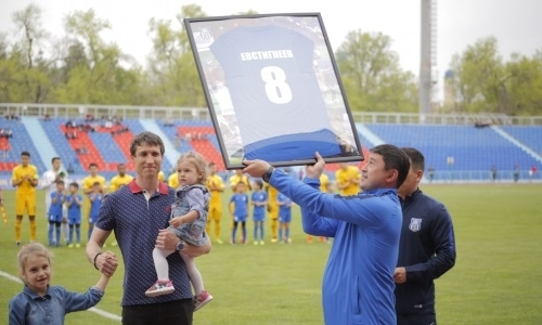 Евстигнеев завершил карьеру игрока