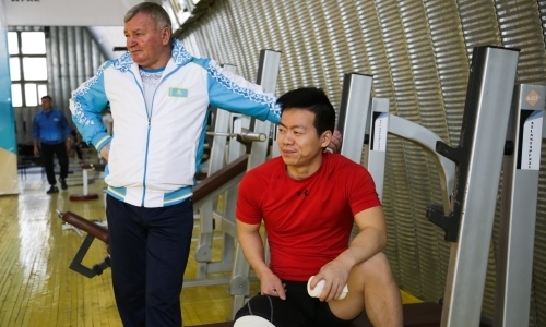 Как сборная Казахстана по тяжелой атлетике готовится вернуться к большим стартам