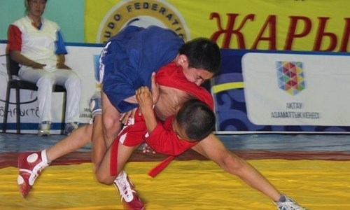 Борцы из Актау привезли 11 медалей с международного турнира по дзюдо и самбо в Кыргызстане