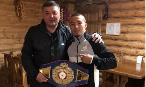 Казахстанский нокаутер показал фото со своим первым тренером