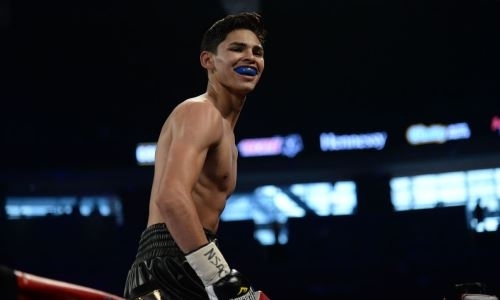 «К счастью, я не ем соль». Восходящая звезда Golden Boy ответил на критику тренера Головкина