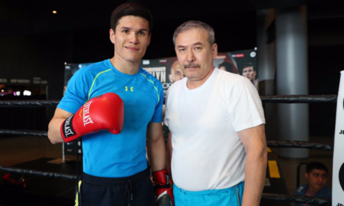 Данияр Елеусинов провел открытую тренировку перед дебютом на профи-ринге