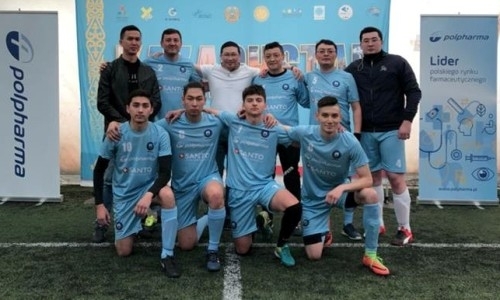 Казахстанские студенты сыграли в футбол в Польше