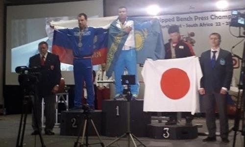Казахстанец стал чемпионом мира по пауэрлифтингу