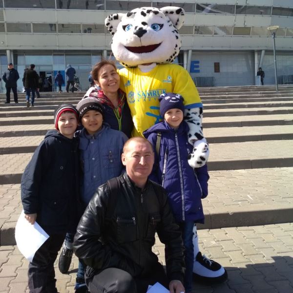 Матч «Астана» — «Кайрат» посетили социальные группы любителей футбола