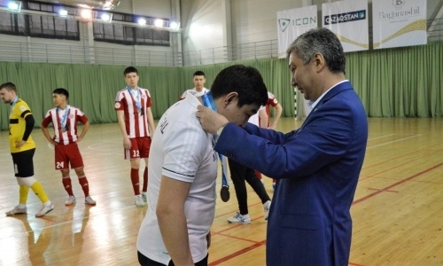 Фоторепортаж с награждения «Аята» бронзовыми медалями чемпионата РК