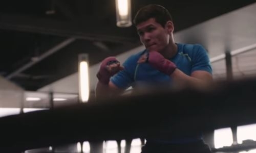 Видеосюжет с открытой тренировки вечера бокса с участием Елеусинова