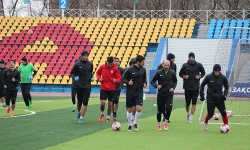 Фоторепортаж с предыгровой тренировки «Кызыл-Жара СК»