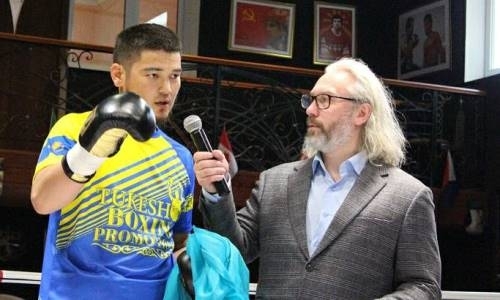 Казахстанец нокаутировал узбека ударом по печени во втором раунде