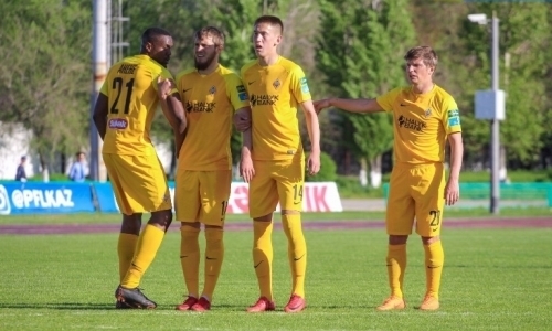 «Свое дело знает: взял на себя троих, два закувыркались, а Чума забил!» Черчесову вновь предложили пригласить Аршавина