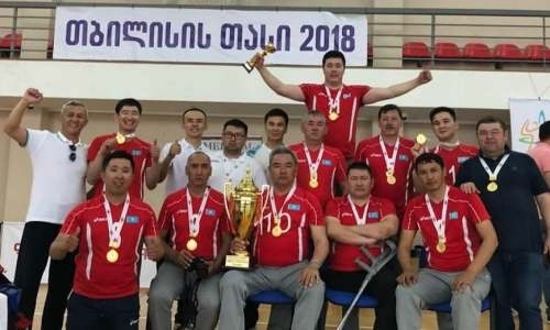 Мангистауские спортсмены-инвалиды выиграли международный турнир по волейболу сидя