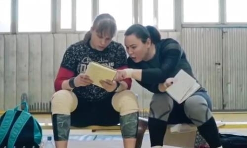 Видео тренировки женской сборной Казахстана по тяжелой атлетике в Шымкенте