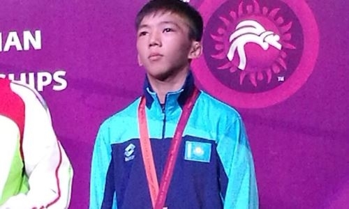 Казахстанец выиграл чемпионат Азии по греко-римской борьбе среди кадетов