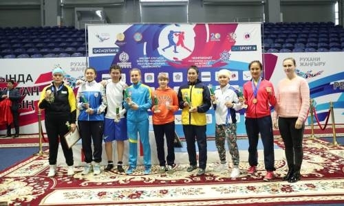 Чемпионки Казахстана провели зарядку с болельщиками