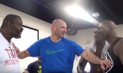 Как Иван Дычко легенд бокса разнимал