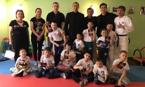 Шуменов провел мастер-класс для детей с ограниченными возможностями