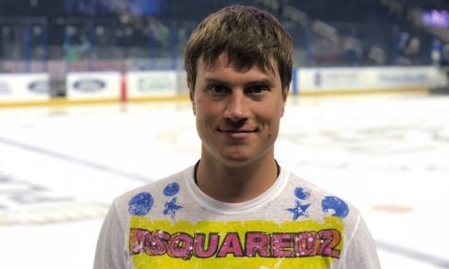 Экс-защитник «Барыса» посетил матч «Тампа-Бэй Лайтнинг» — «Вашингтон Кэпиталз»