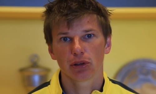 Аршавин поздравил ветеранов с Днем Великой Победы